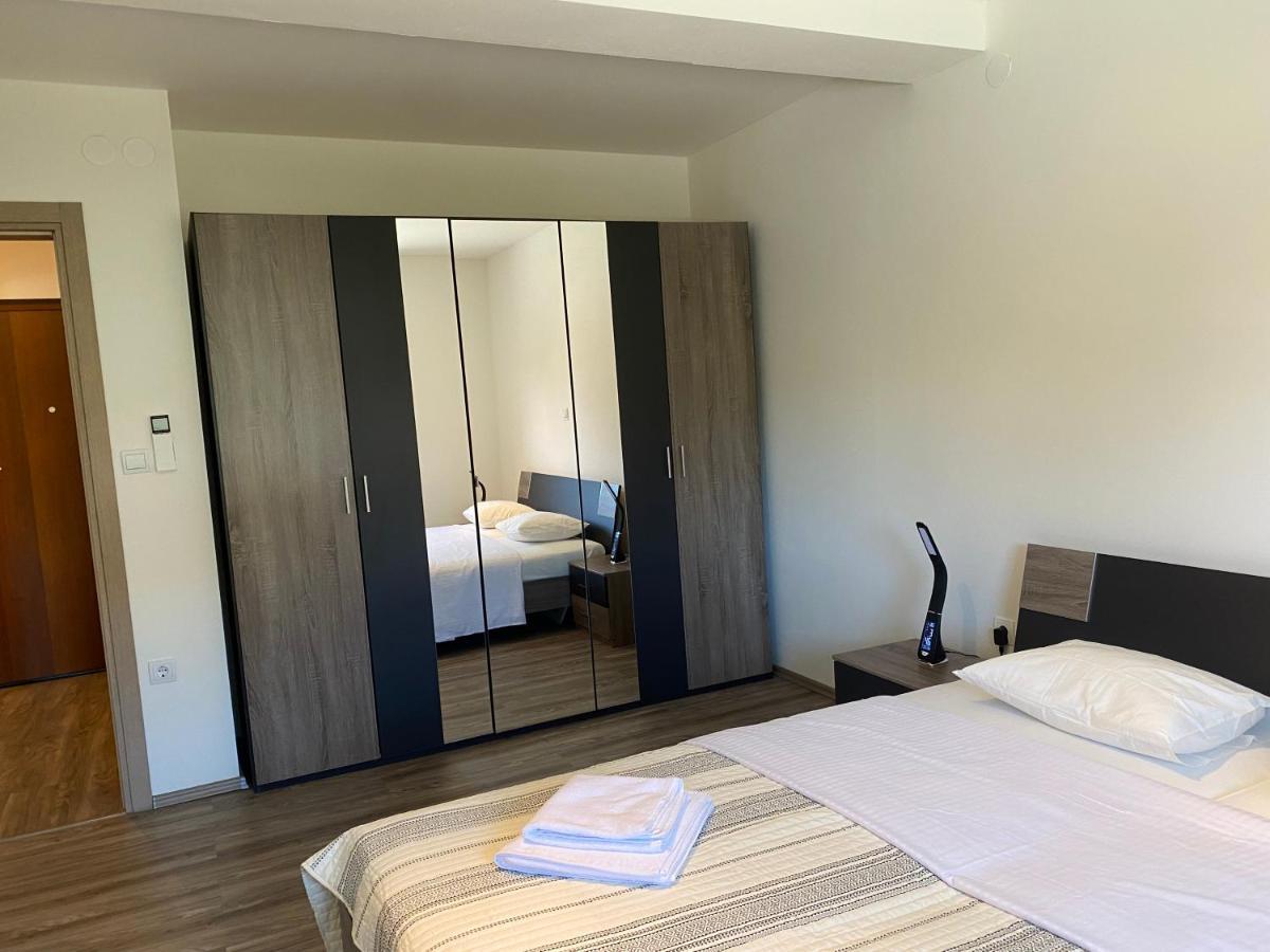 Villa Livi - Luxury Sea View Appartments Medulin Bagian luar foto